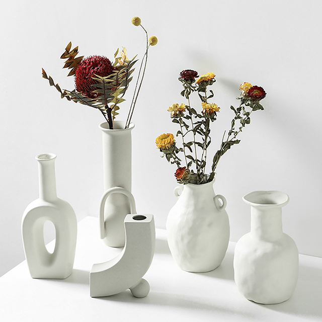 花瓶のおしゃれな商品25選【ガラス製や陶器、一輪挿しも】 | eny