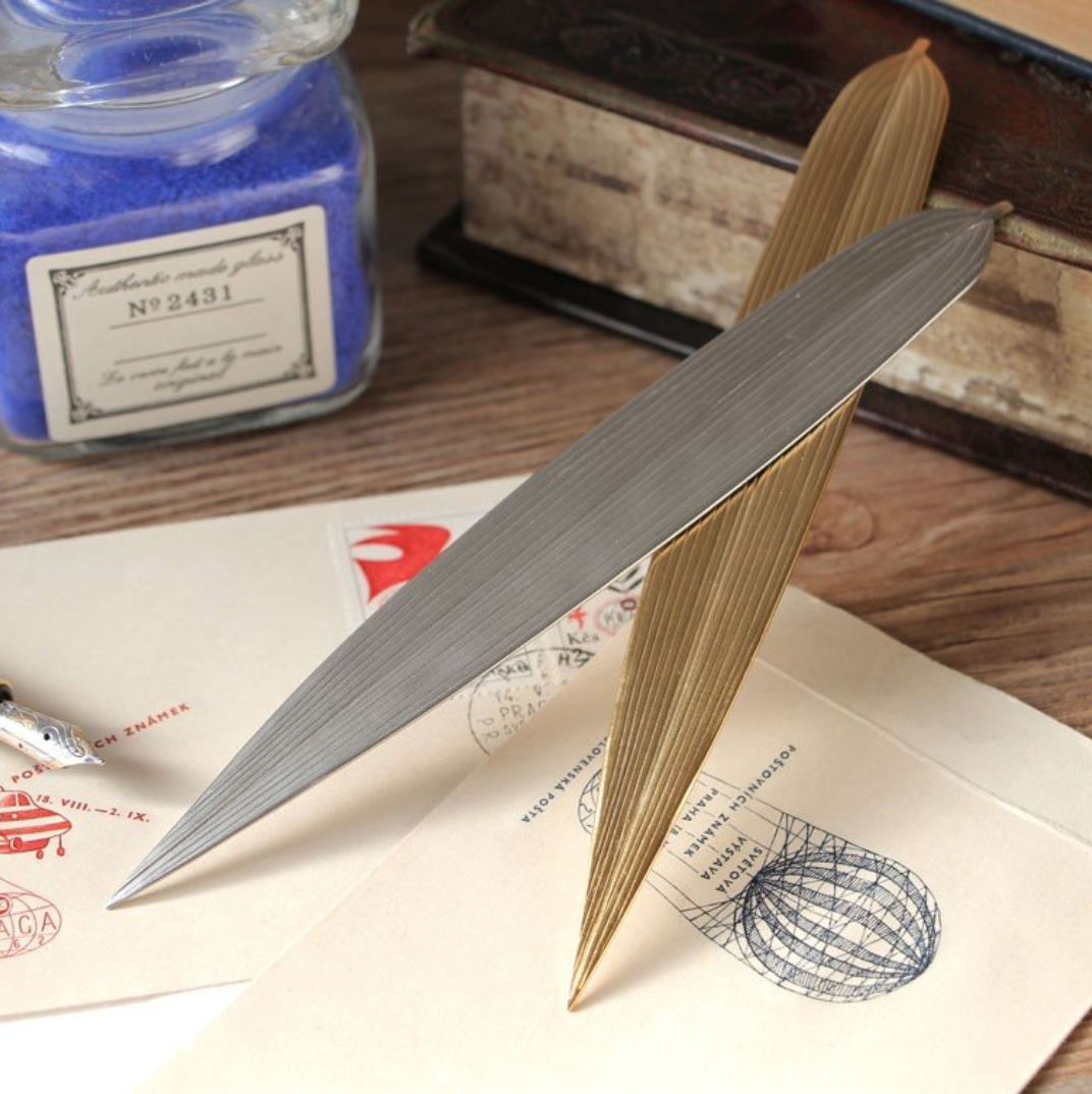 ペーパーナイフのおしゃれな商品21選【木製や真鍮製のギフトにおすすめなデザインも】 | eny